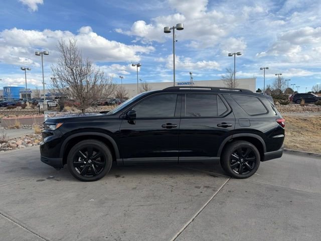 Used 2025 Honda Pilot Black Edition image 4