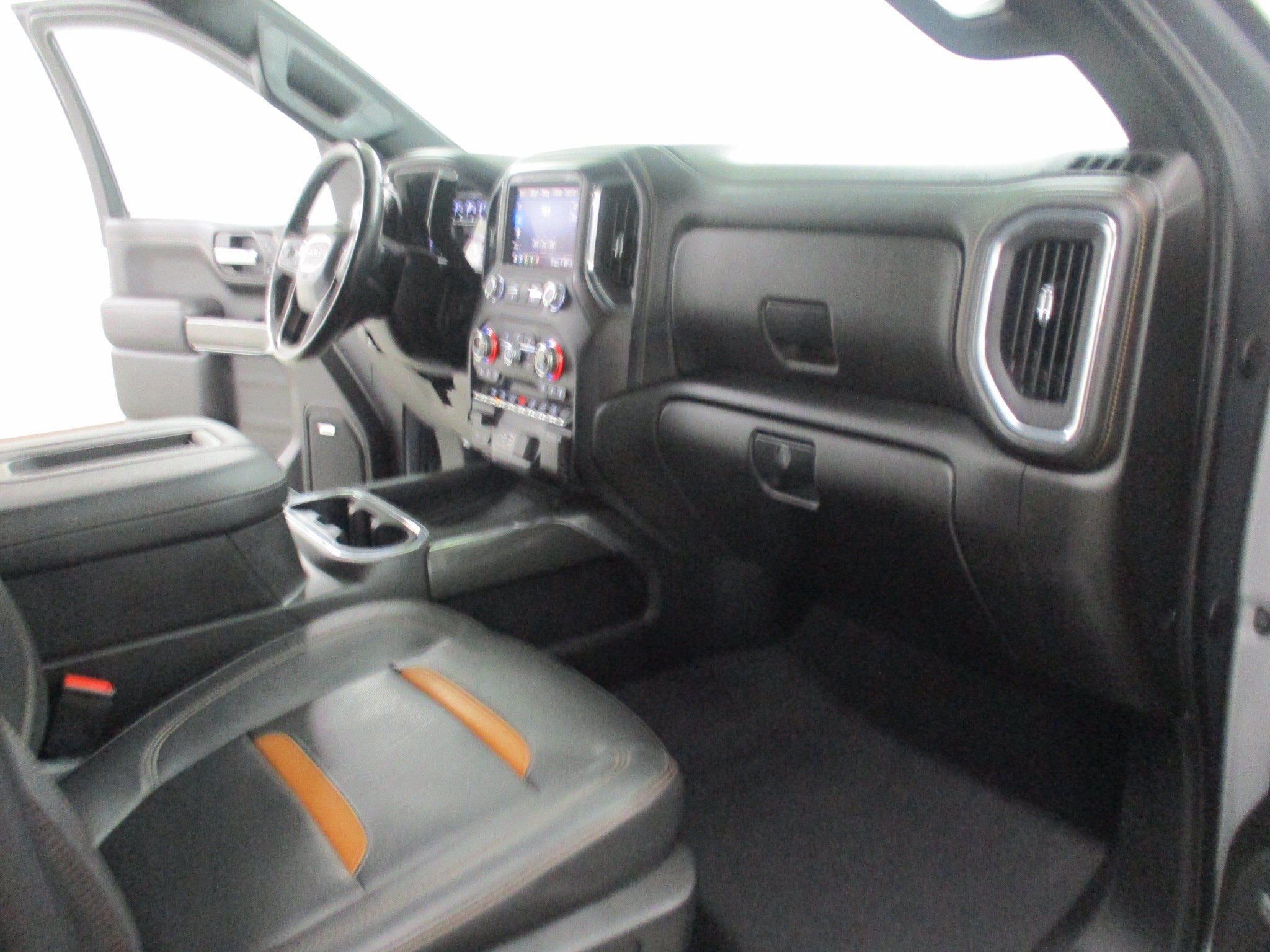 Certified 2022 GMC Sierra 1500 AT4 w/ AT4 Premium Package AWD/4WD image 16