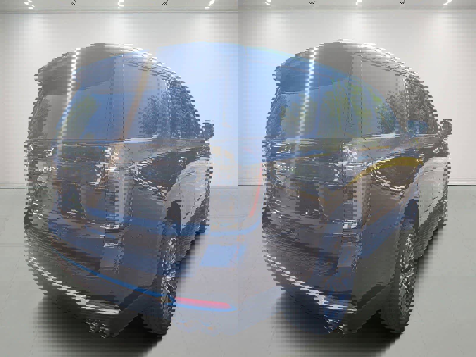 Used 2025 Chevrolet Tahoe High Country image 4