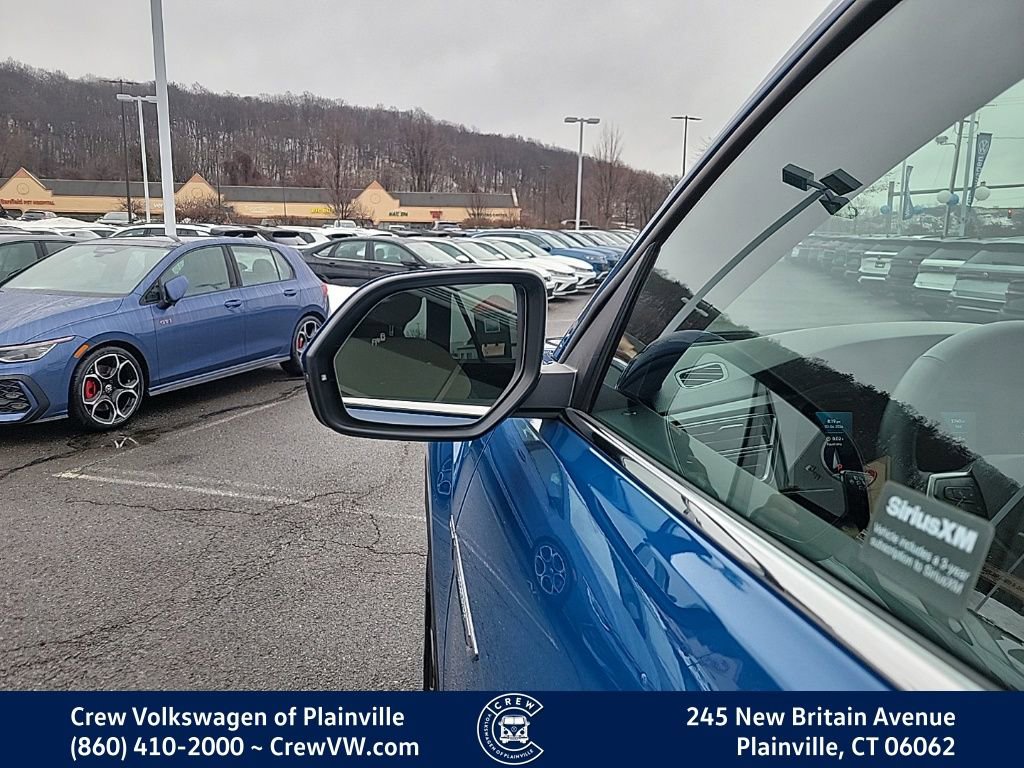 Certified 2025 Volkswagen Atlas Cross Sport SE image 27