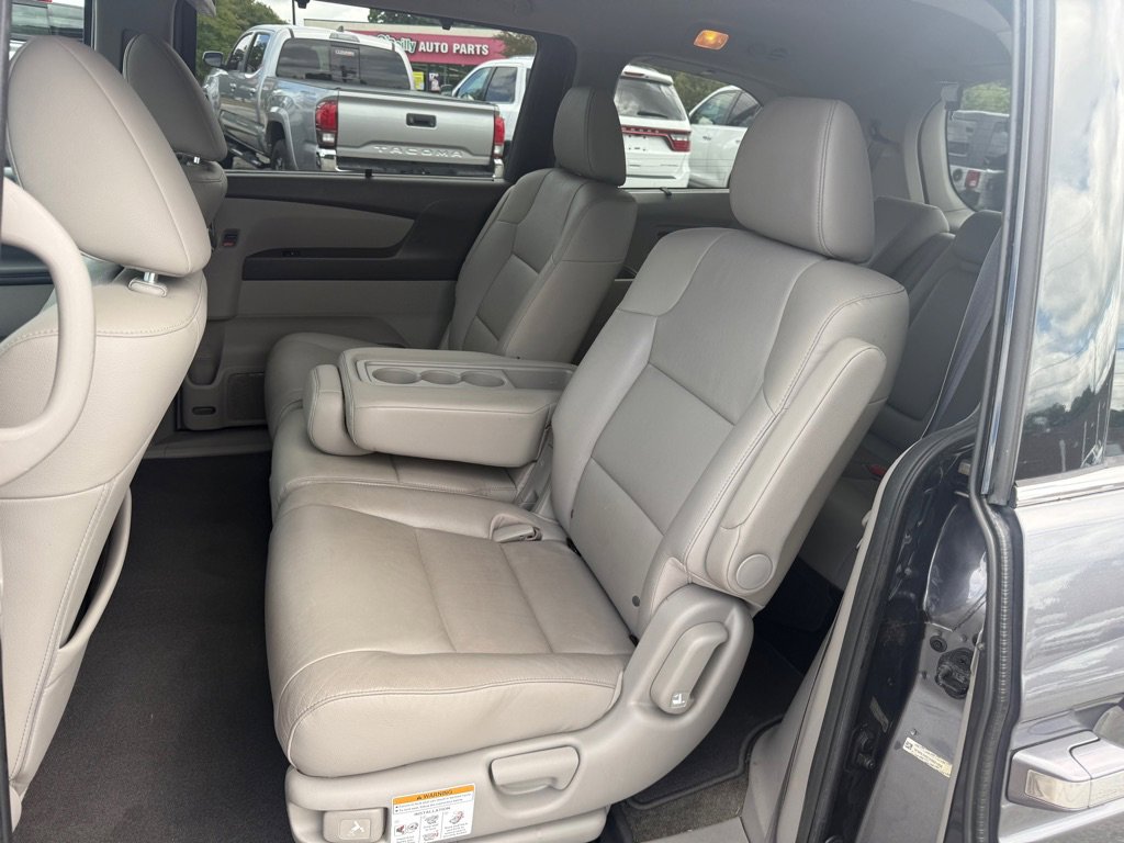 Used 2014 Honda Odyssey Touring Elite image 17