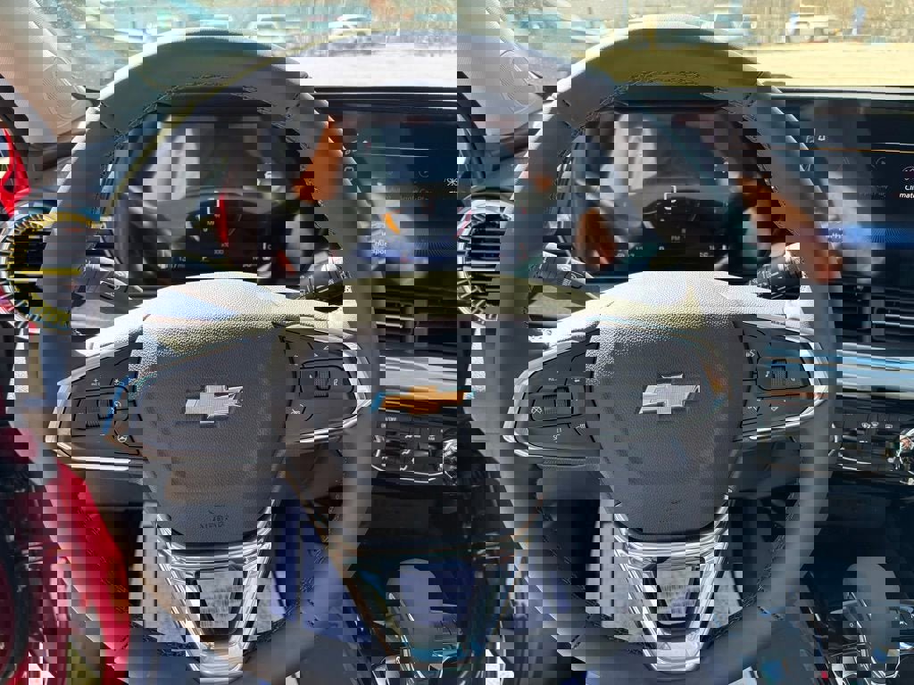 New 2026 Chevrolet Trax LT w/ Sunroof Package image 16