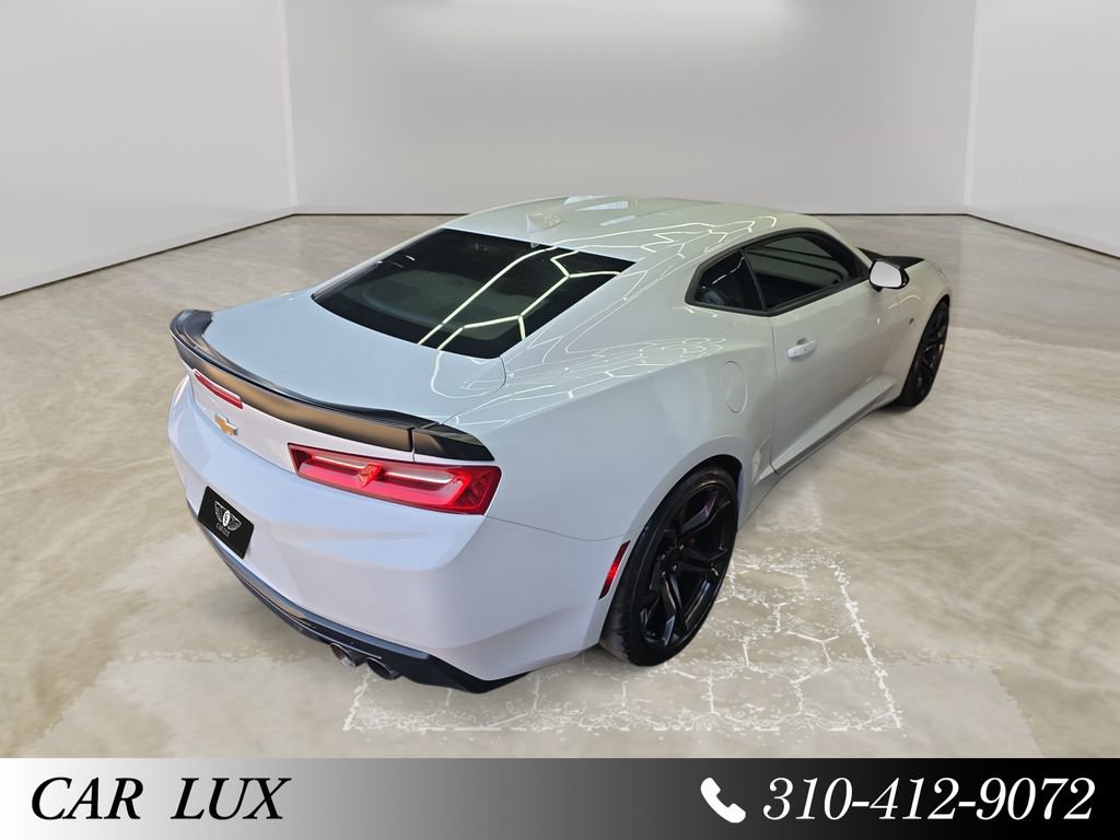 Used 2018 Chevrolet Camaro SS RWD image 24