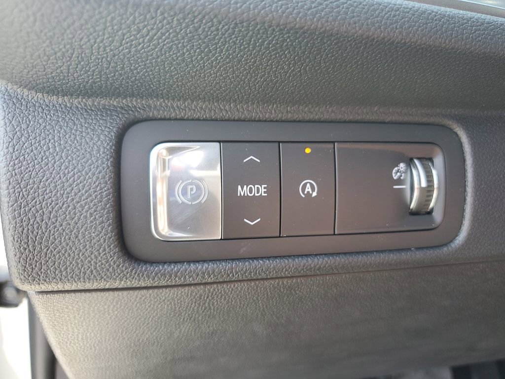 New 2026 Chevrolet Traverse LT w/ Driver Confidence Package image 23