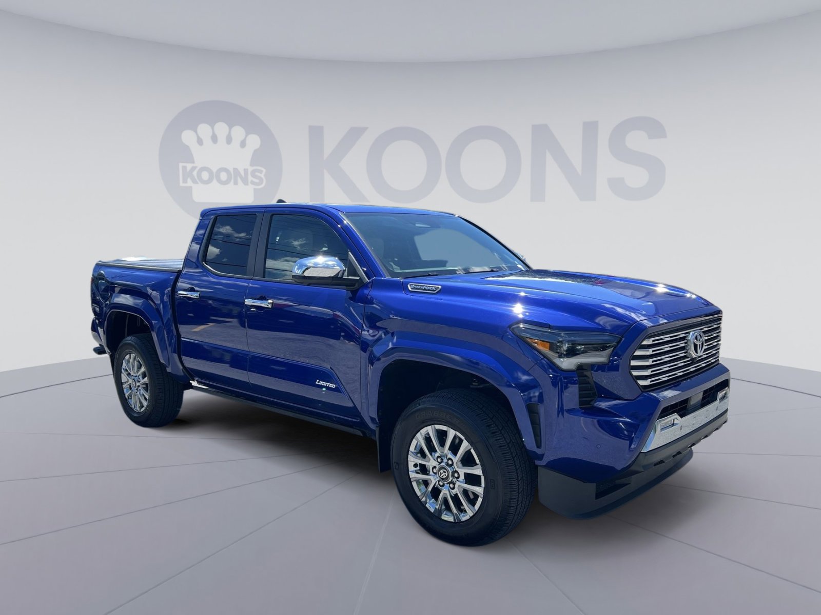 Used 2025 Toyota Tacoma Limited AWD/4WD image 10