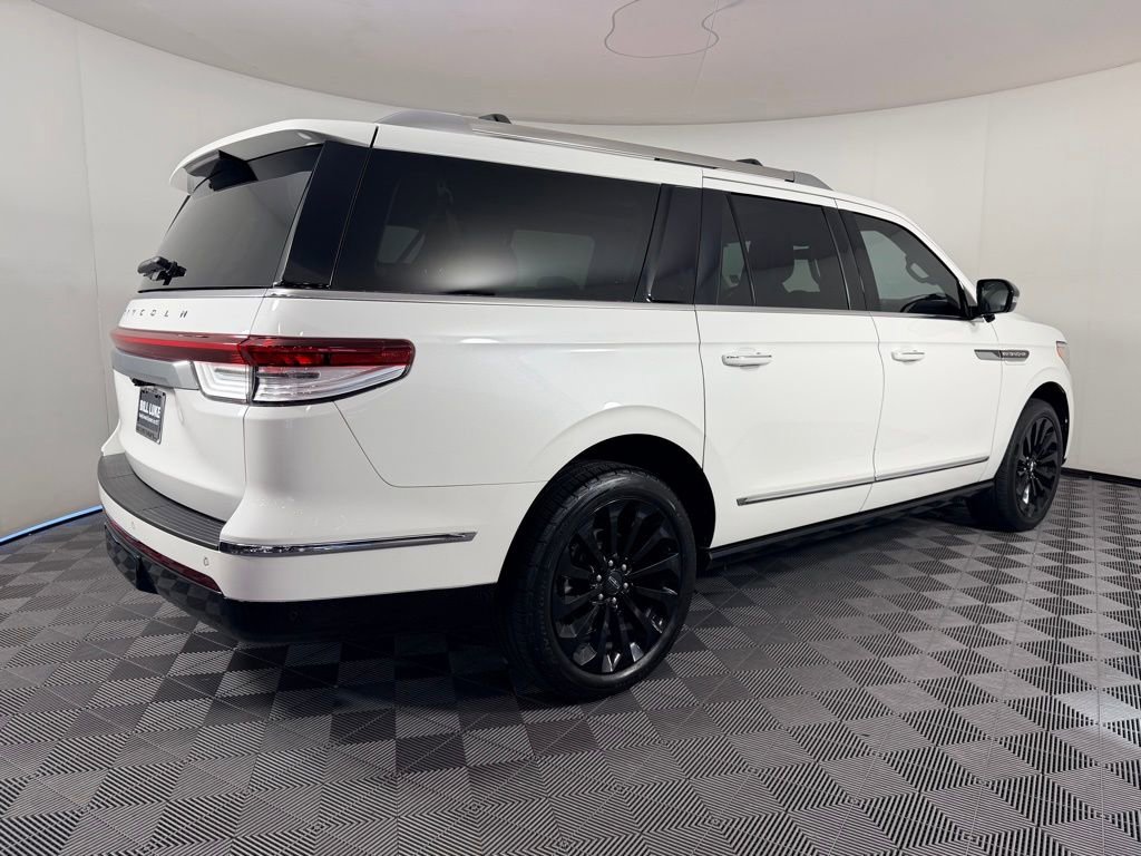 Used 2022 Lincoln Navigator L Reserve image 6