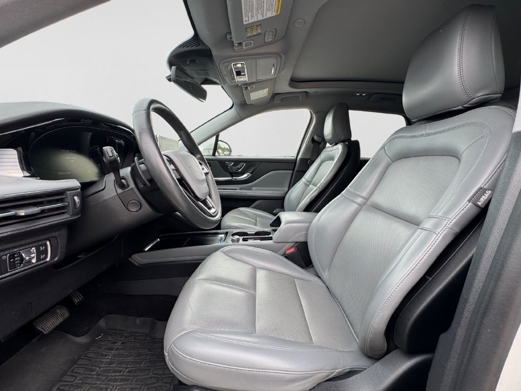 Used 2021 Lincoln Corsair Reserve FWD image 17