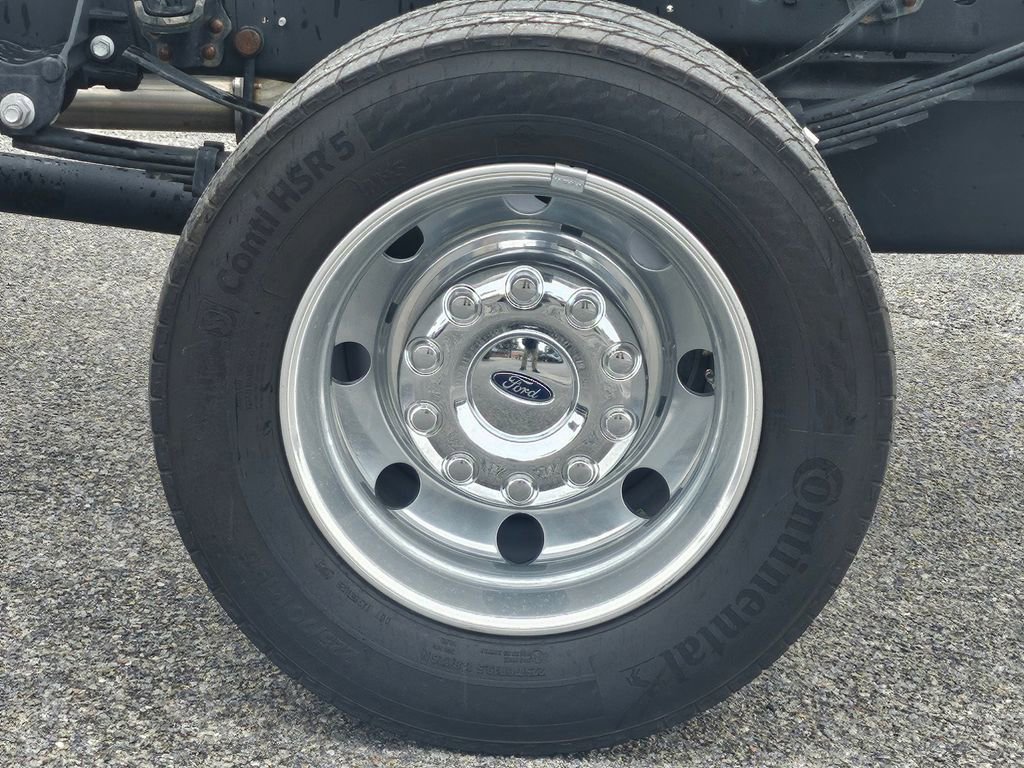 New 2025 Ford F450 XLT w/ XLT Value Package image 26