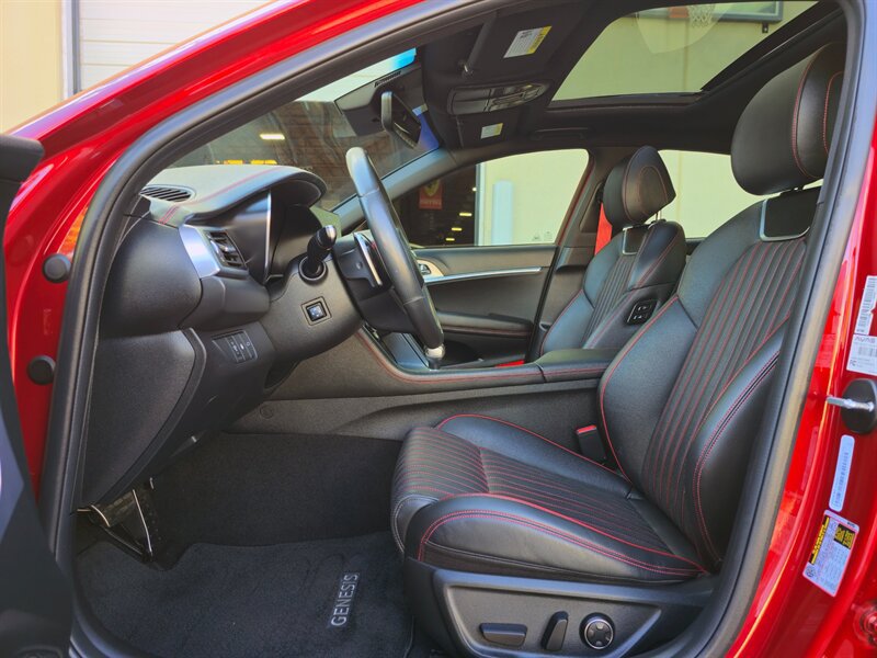 Used 2023 Genesis G70 2.0T w/ Sport Prestige Package RWD image 14