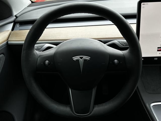 Used 2024 Tesla Model Y Long Range AWD/4WD image 13