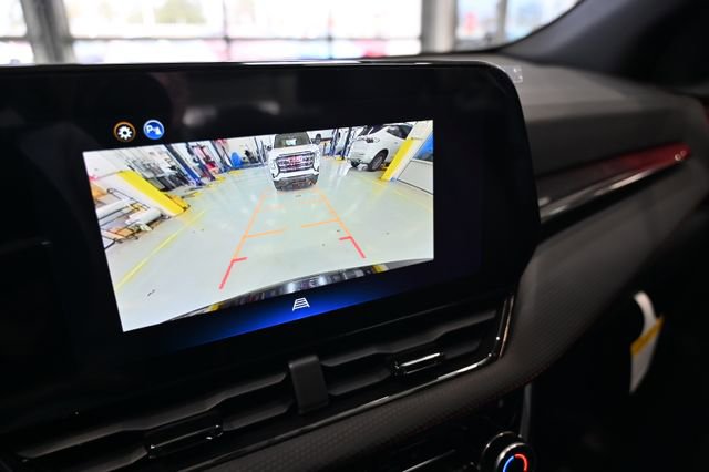 New 2026 Chevrolet Equinox RS w/ LPO, Floor Liner Package image 16