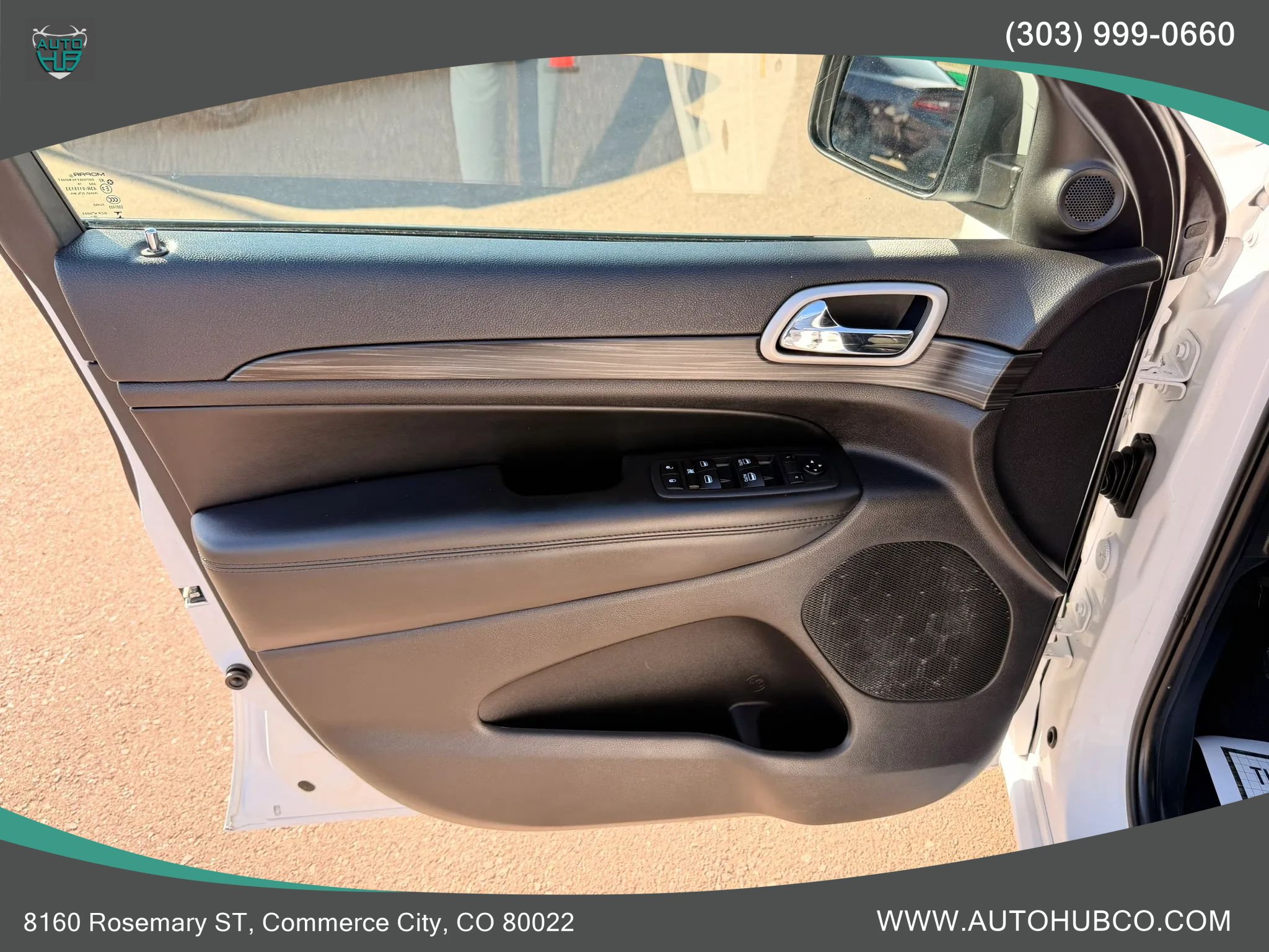 Used 2020 Jeep Grand Cherokee Altitude AWD/4WD image 28