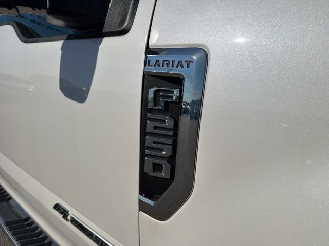 Used 2019 Ford F250 Lariat w/ Lariat Ultimate Package AWD/4WD image 4