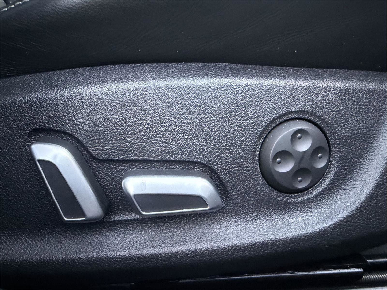 Used 2017 Audi RS 7 Prestige image 33