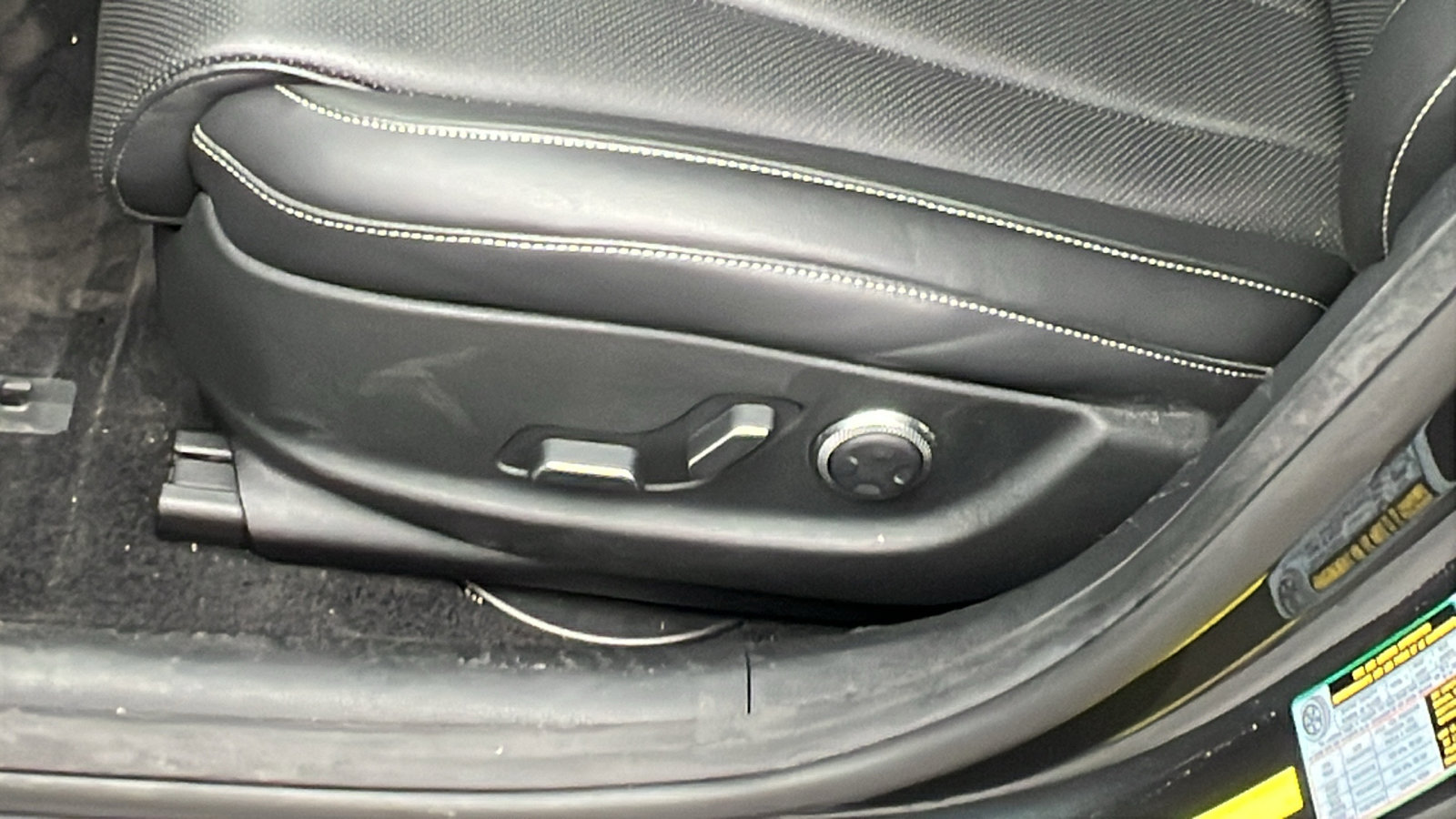 Used 2022 Genesis G80 2.5T w/ Advanced Package image 17