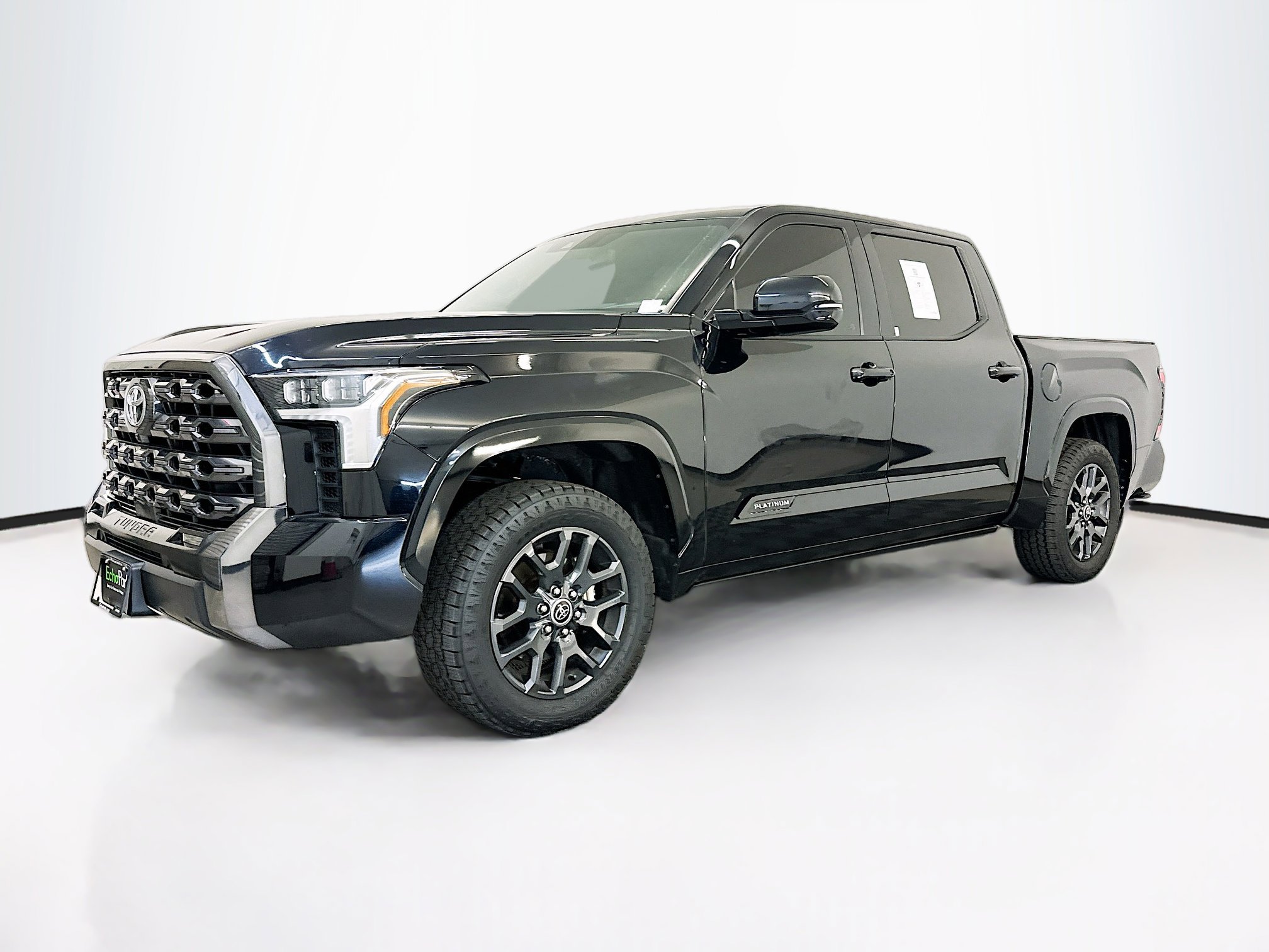Used 2022 Toyota Tundra Platinum w/ Advanced Package AWD/4WD image 3