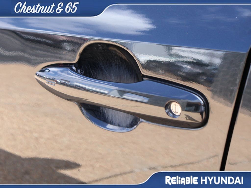 Used 2020 Toyota Corolla SE w/ SE Premium Package image 20