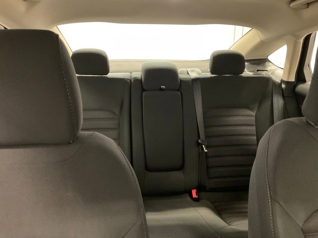 Used 2017 Ford Fusion SE image 33