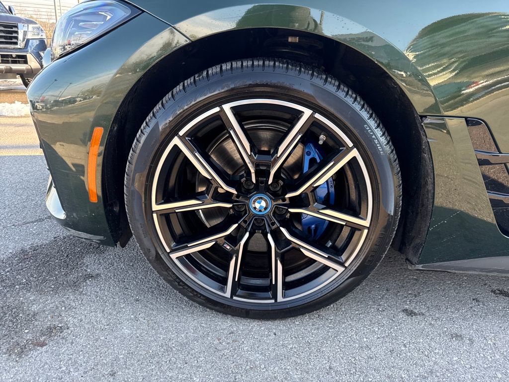 Used 2023 BMW i4 eDrive40 w/ M Sport Package image 29