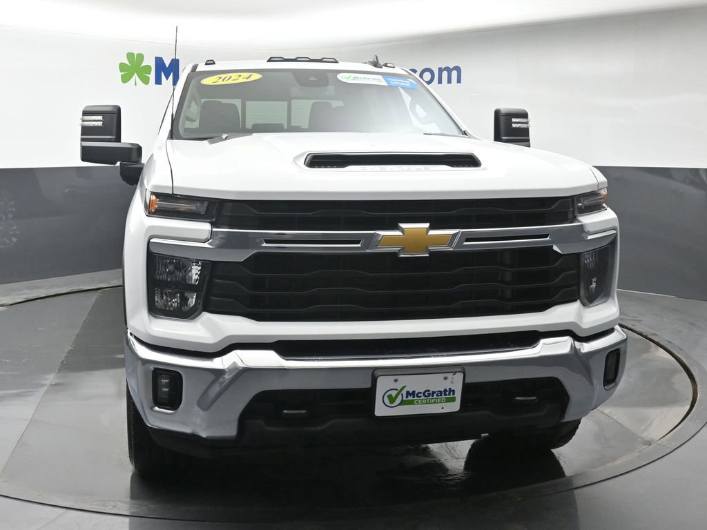 Used 2024 Chevrolet Silverado 3500 LT w/ Convenience Package image 4