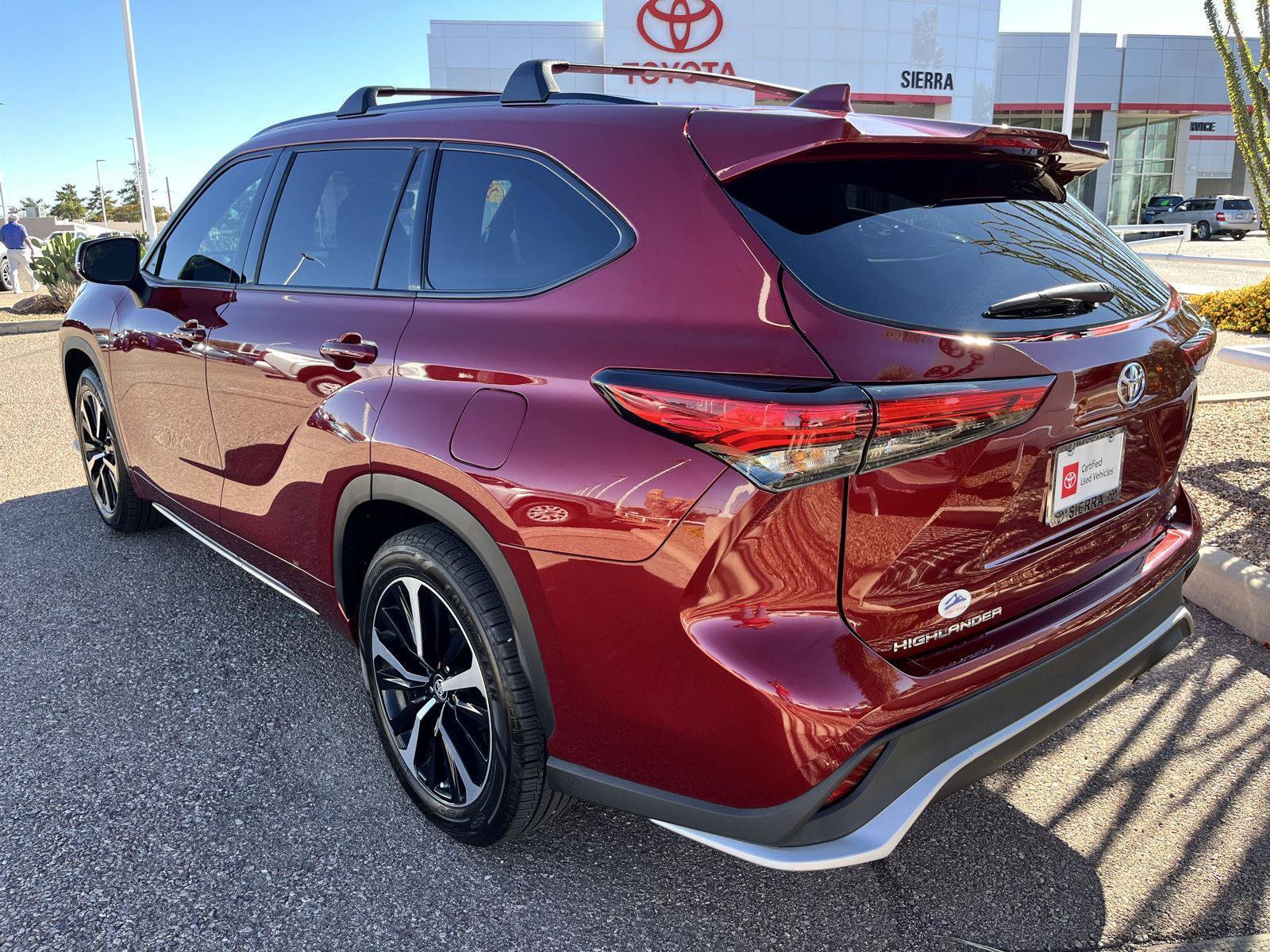Certified 2022 Toyota Highlander XSE image 3
