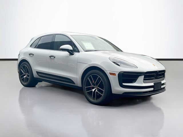 Certified 2023 Porsche Macan S AWD/4WD image 16