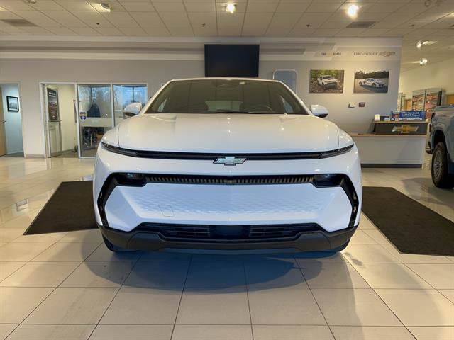 New 2026 Chevrolet Equinox EV LT image 2