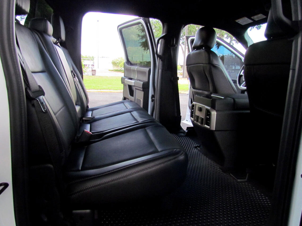 Used 2017 Ford F150 Lariat image 25