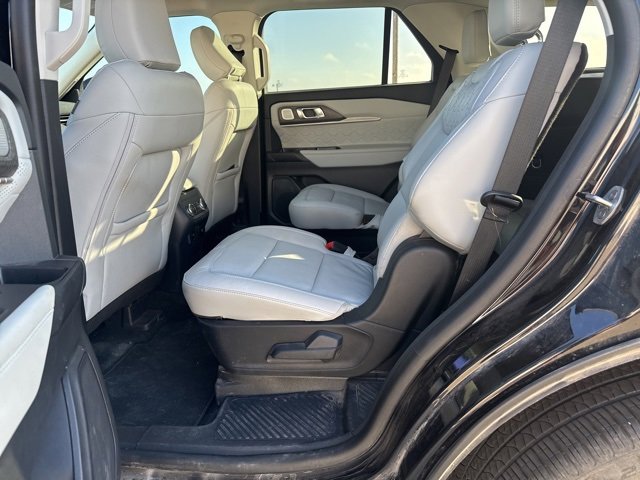 Used 2025 Ford Explorer Platinum w/ Ultimate Package image 11