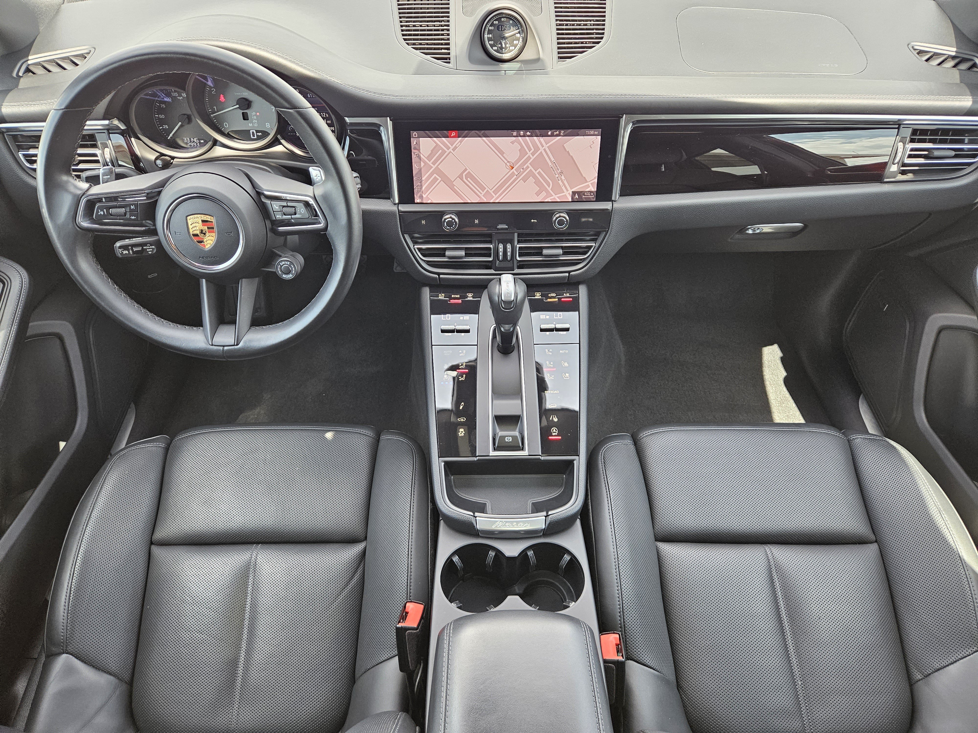 Certified 2023 Porsche Macan S AWD/4WD image 24