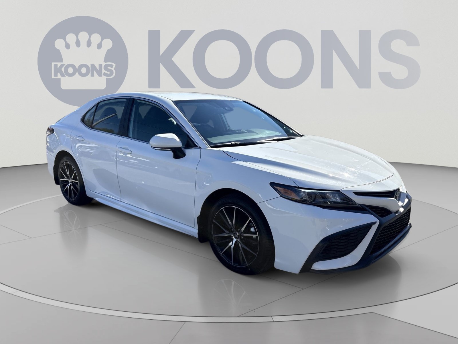Used 2024 Toyota Camry SE FWD image 10