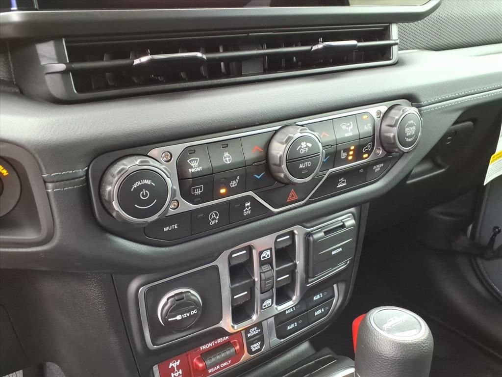 New 2025 Jeep Gladiator Rubicon w/ Convenience Group image 25