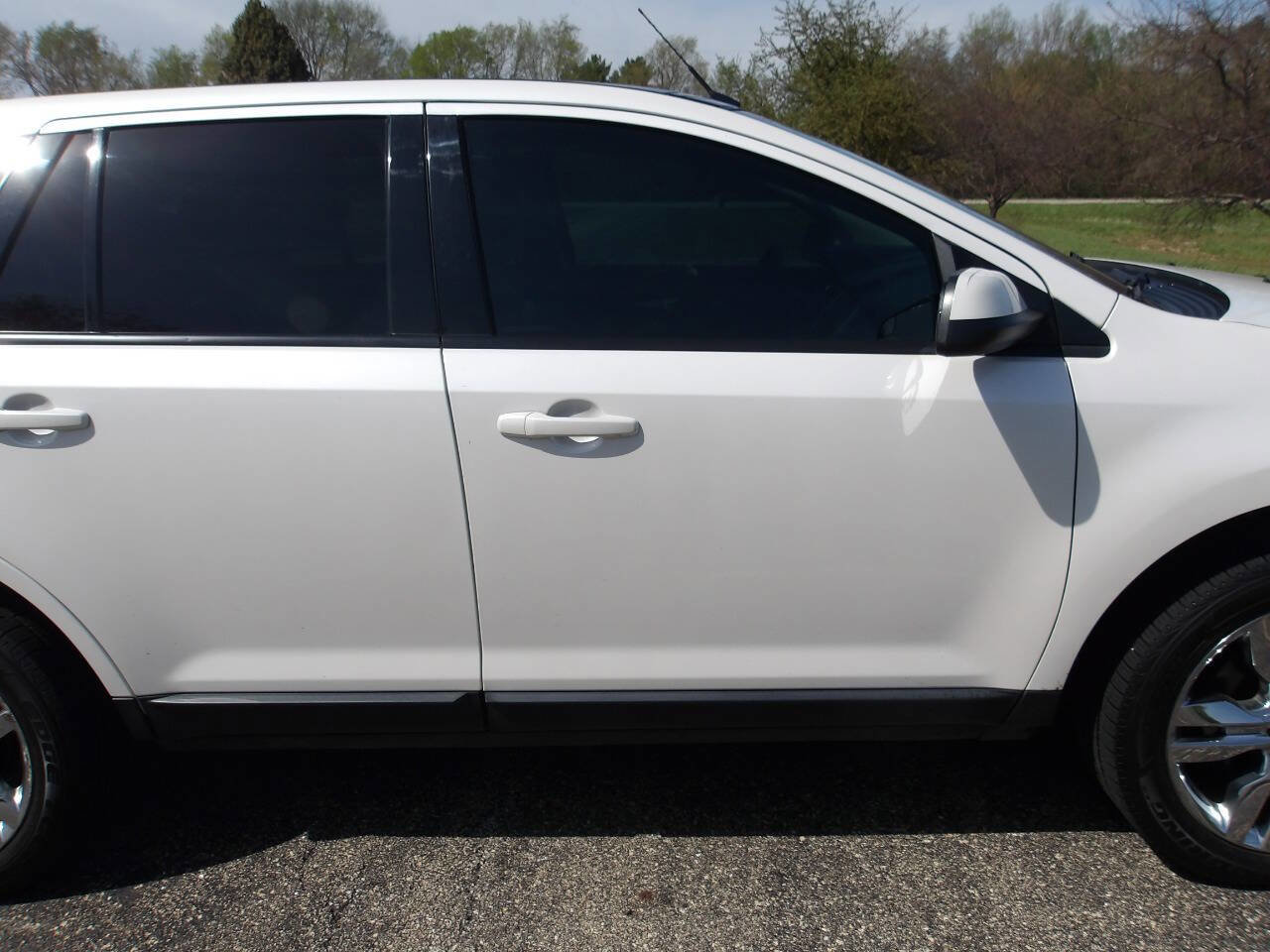 Used 2012 Ford Edge SEL FWD image 31