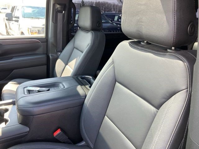 Used 2023 Chevrolet Suburban Z71 AWD/4WD image 13