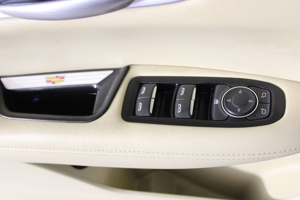 Used 2018 Cadillac XT5 FWD w/ LPO, Wheel Lock Package image 23