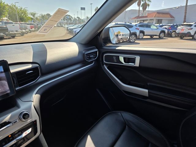 Used 2022 Ford Explorer XLT w/ Equipment Group 202A image 34