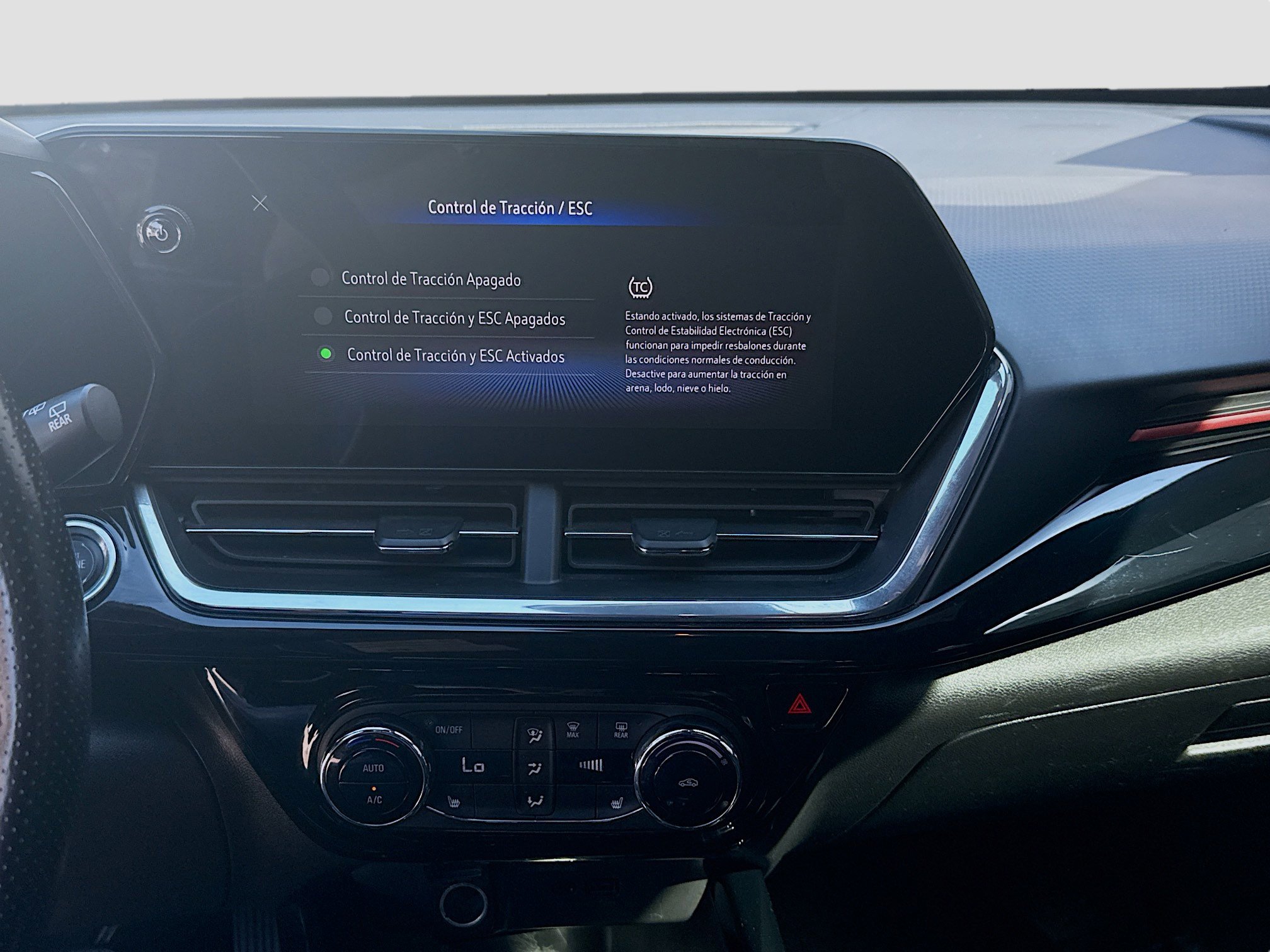 Used 2024 Chevrolet Trax RS w/ Driver Confidence Package image 12