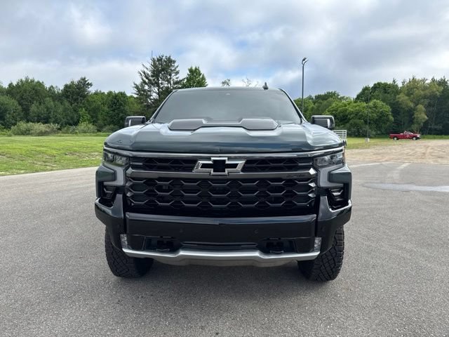 Used 2026 Chevrolet Silverado 1500 ZR2 w/ Dark Appearance Package AWD/4WD image 8