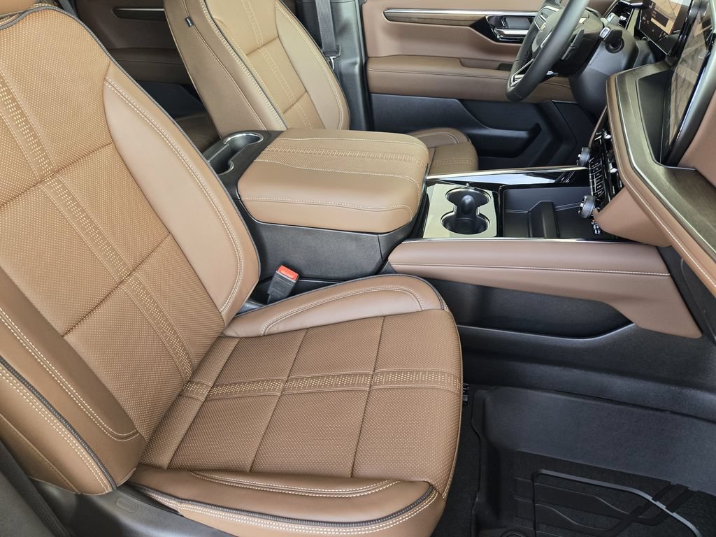 New 2026 Chevrolet Tahoe High Country AWD/4WD image 12