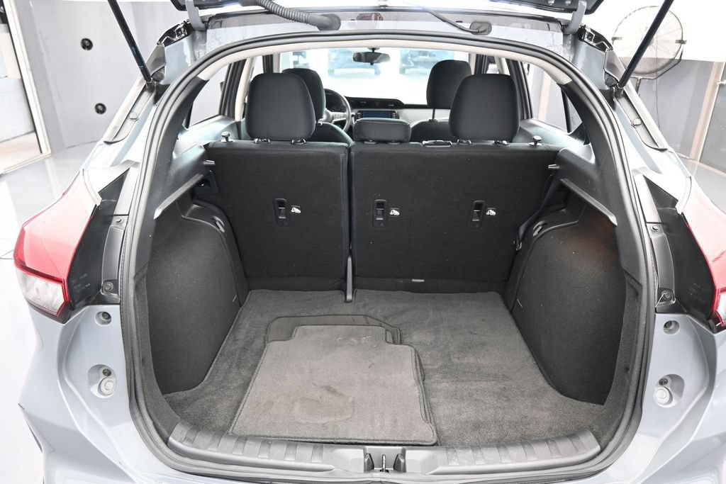 Used 2023 Nissan Kicks SV FWD image 39