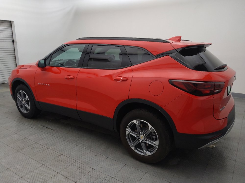 Used 2023 Chevrolet Blazer LT w/ Convenience Package FWD image 3