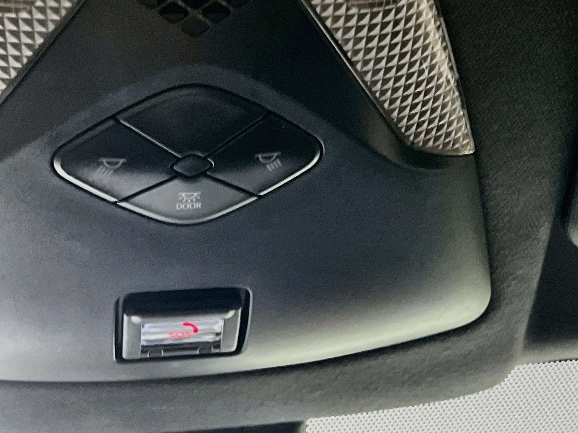 Used 2020 Toyota C-HR XLE FWD image 22