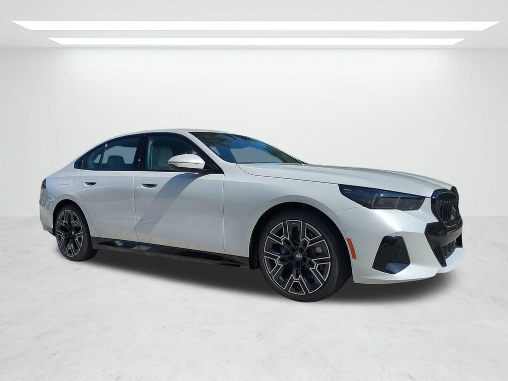 New 2027 BMW 530i xDrive w/ M Sport Package AWD/4WD image 2