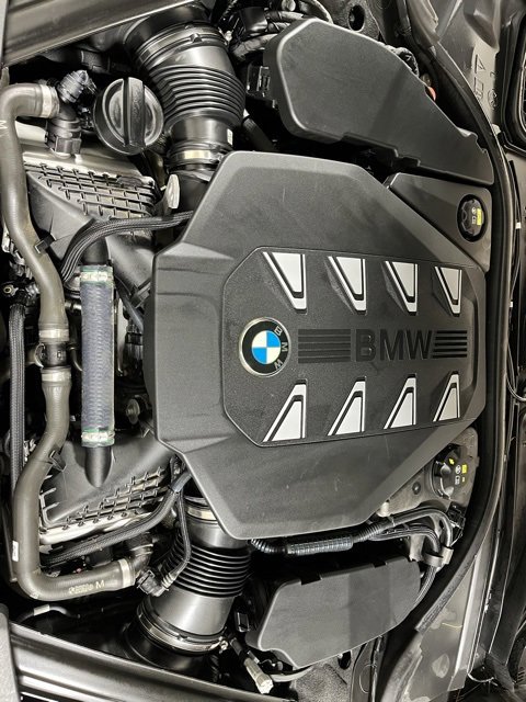 Certified 2023 BMW 760i xDrive image 25