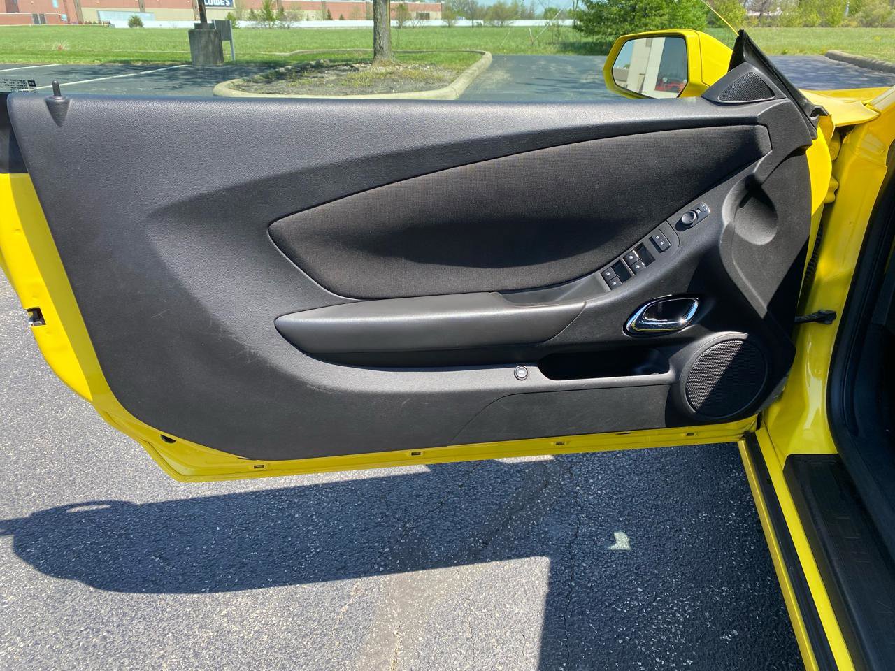 Used 2015 Chevrolet Camaro LT RWD image 23