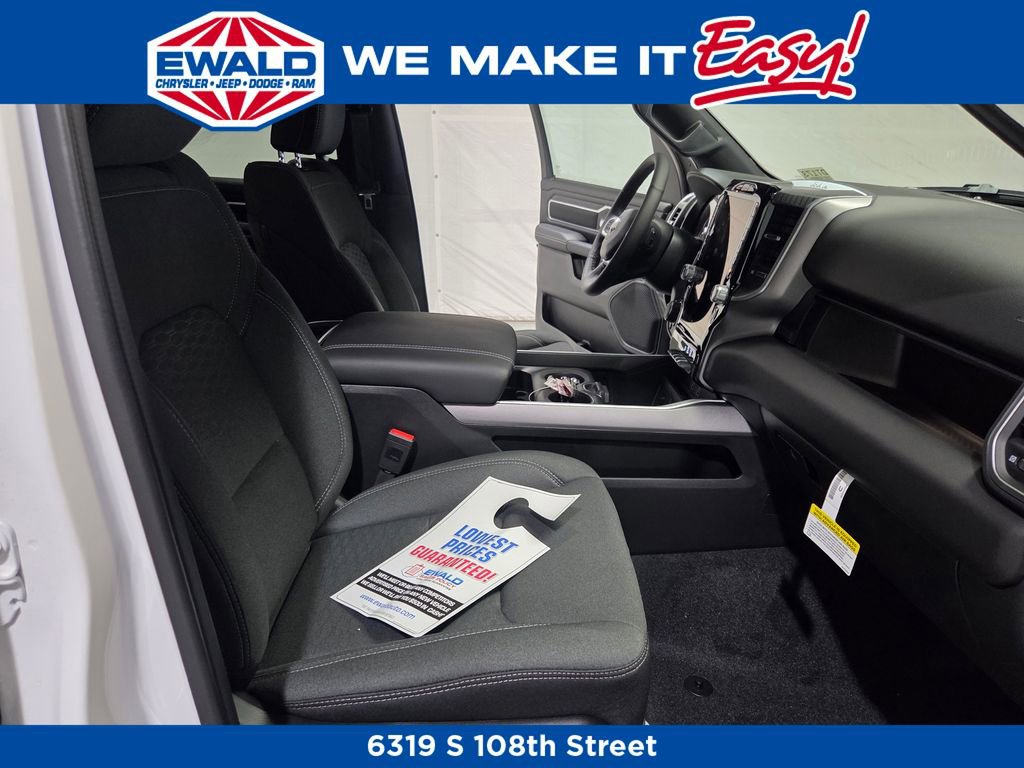 New 2026 RAM 1500 Big Horn AWD/4WD image 9