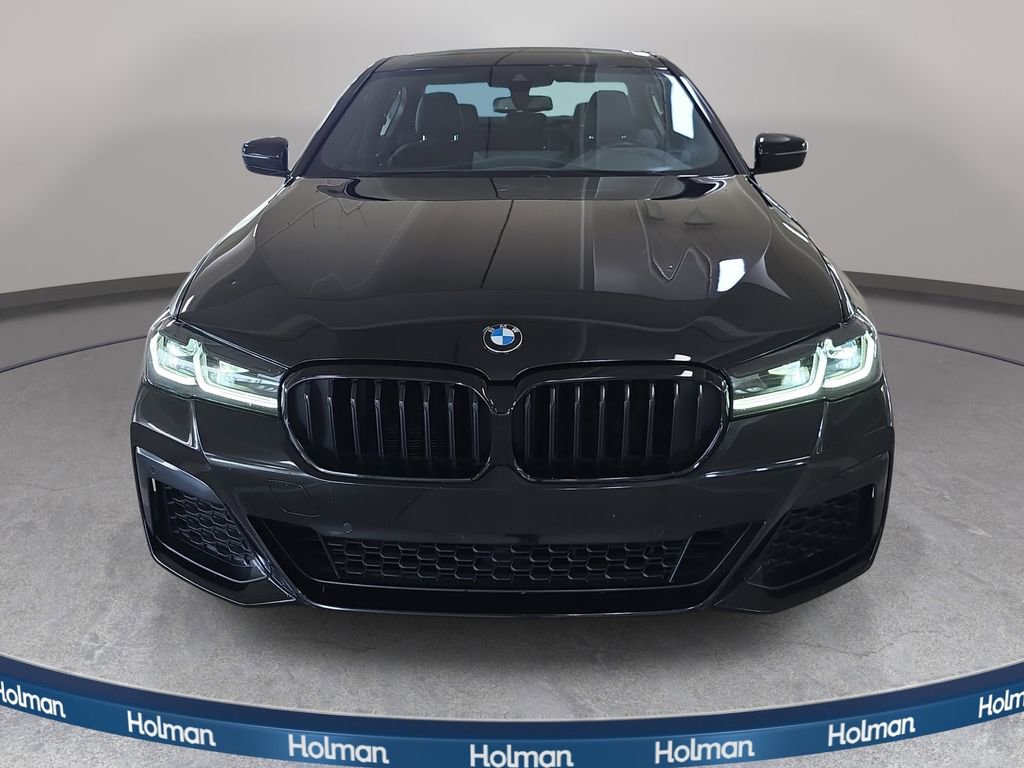 Used 2023 BMW 530i w/ M Sport Package RWD image 3