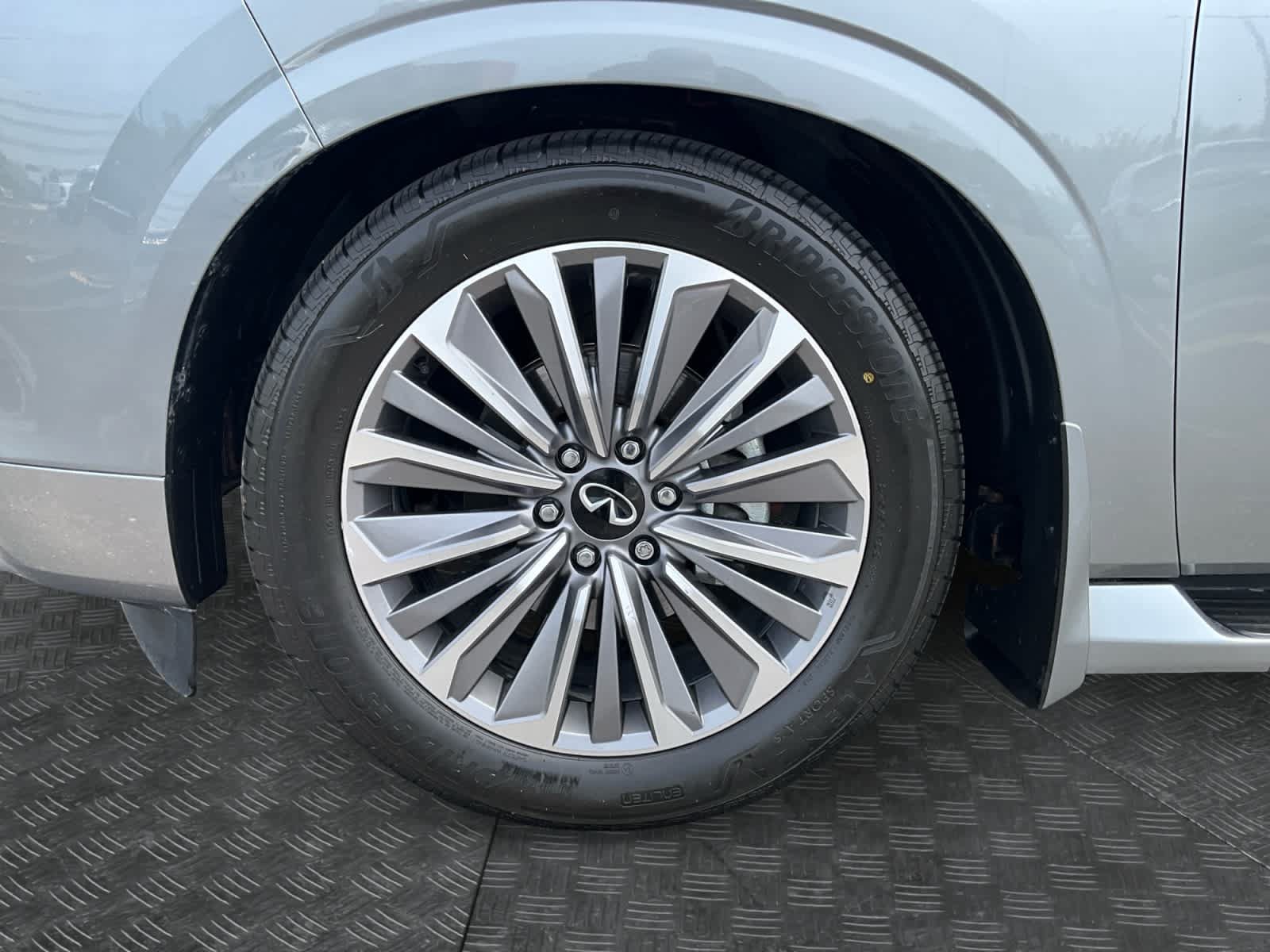 Used 2025 INFINITI QX80 Sensory w/ Exterior Package AWD/4WD image 10