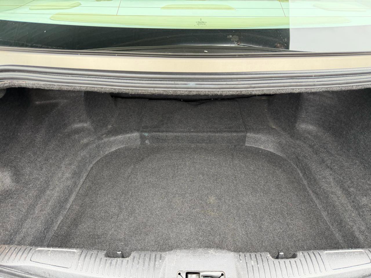 Used 2009 Lincoln MKS AWD image 15
