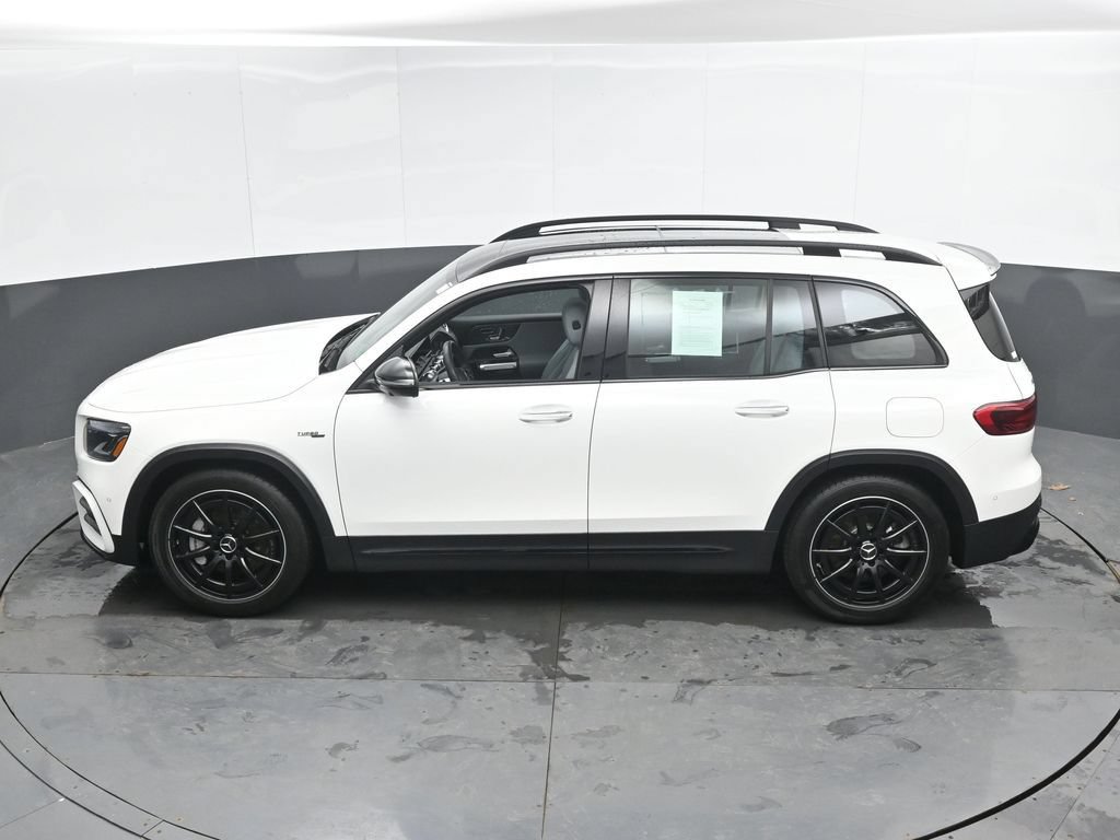 Used 2025 Mercedes-Benz GLB 35 AMG 4MATIC image 41